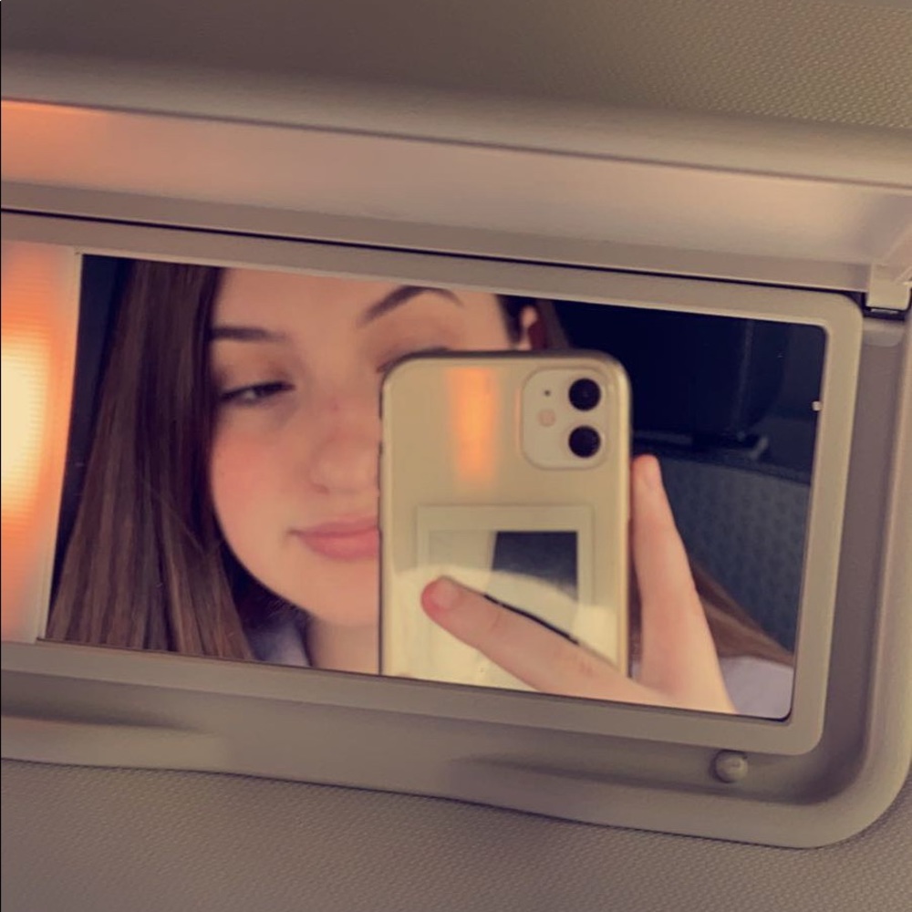 Meet your Posher, Emily